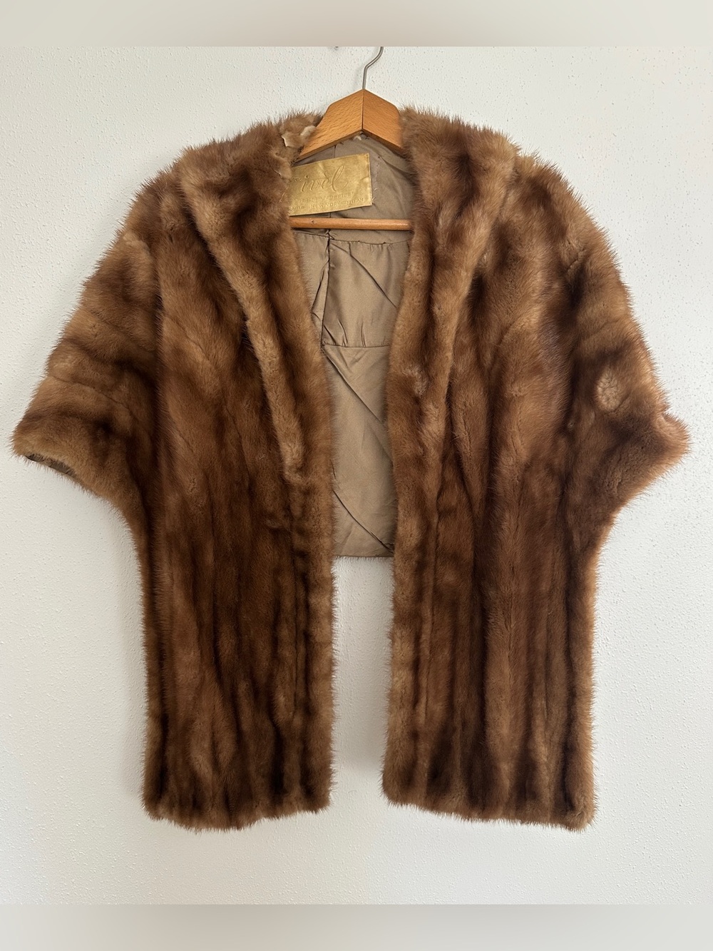Vintage IVEL Italian Furrier Mink Fur Stole Cape Wrap Paris Milan New York OS